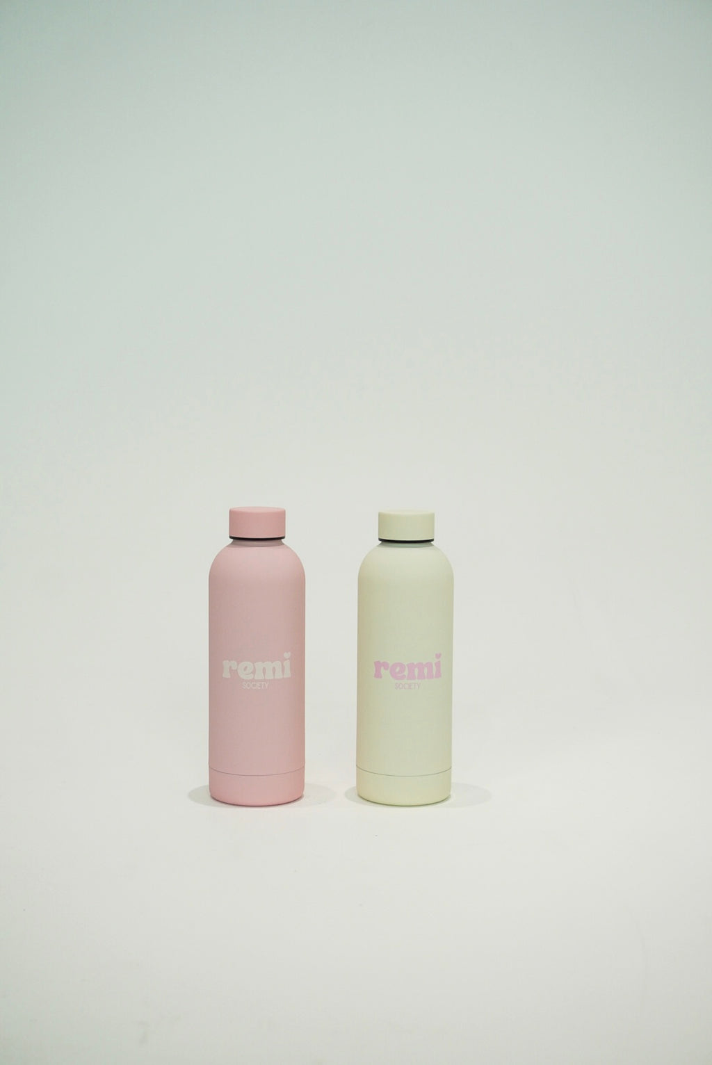 The Remi Bottle in pink and cream