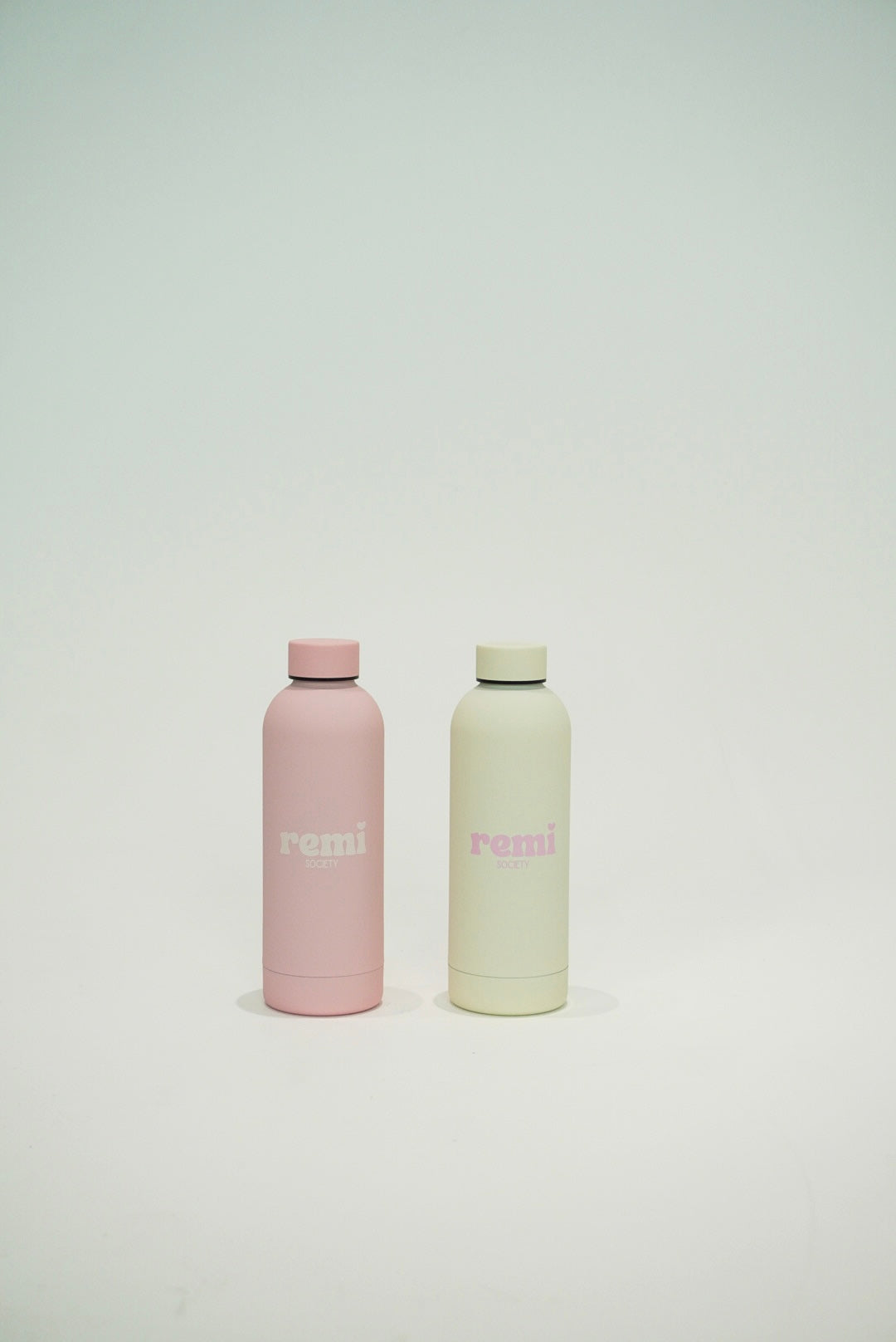 The Remi Bottle in pink and cream