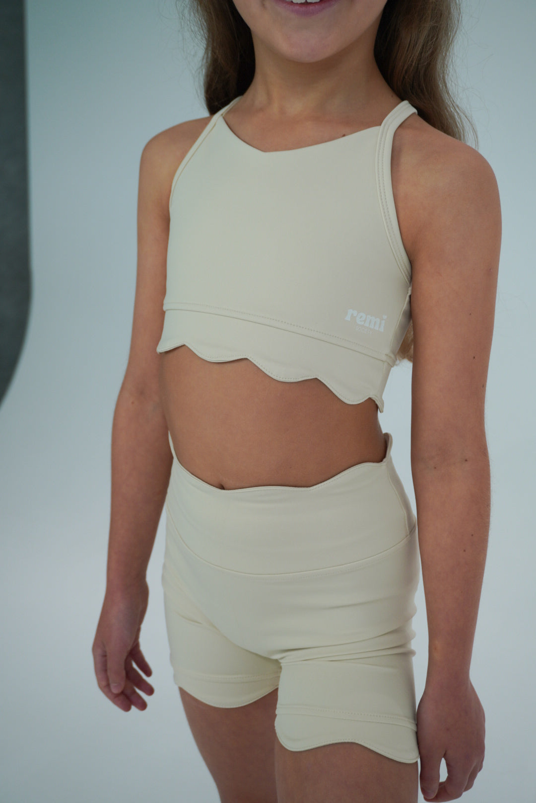 The Remi Set - Chai photo 4